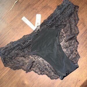 New Tags Victoria’s Secret Dream Angels Cheekini Black Satin Lace Panty Small